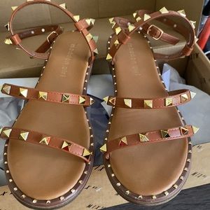 Madden Girl brown sandals